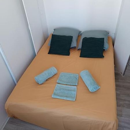 Grand Studio Avec Balcon En Bord De Mer Palavas-les-Flots Kültér fotó